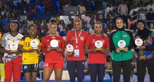 لاعبة منتخب مصر تتوج بجائزة أفضل حارسة في أمم أفريقيا